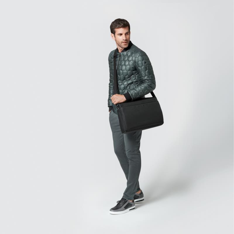 Porsche Design Roadster 4.1 MessengerBag L Brašna přes rameno černá black