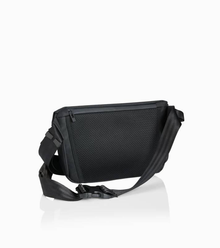 PORSCHE DESIGN X-Body Bag Sportovní malá taška na drobné věcí černá