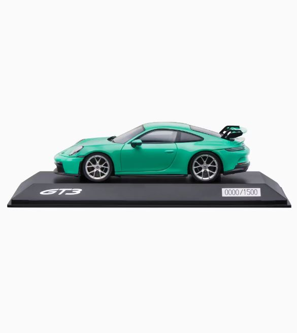 PORSCHE 911 GT3 (992) Model 1:43 mátově zelená