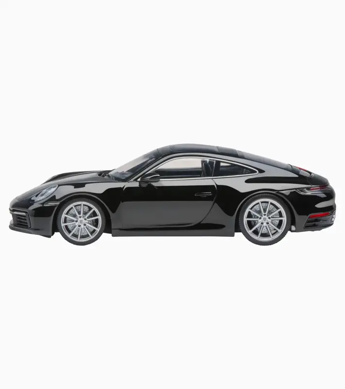 PORSCHE 911 Carrera 4S (992) Model 1:18 černá