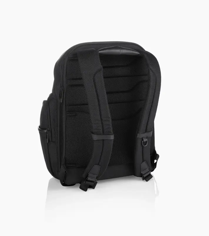 PORSCHE DESIGN Roadster Nylon Backpack L Batoh do města velký s přihrádkou na 15,5" notebook černý