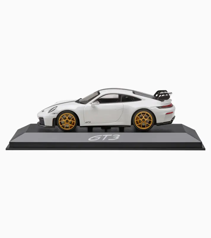 PORSCHE 911 GT3 RS (992.2) Model 1:43 v bílém provedení