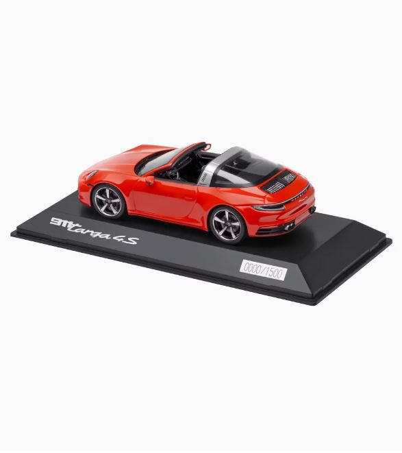 PORSCHE 911 Targa 4S (992) Model 1:43 lávově červená