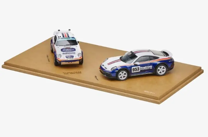 PORSCHE 911 Dakar (992) Rally Design Package & Porsche 953 Double Set Ltd Model 1:43 modrobílá