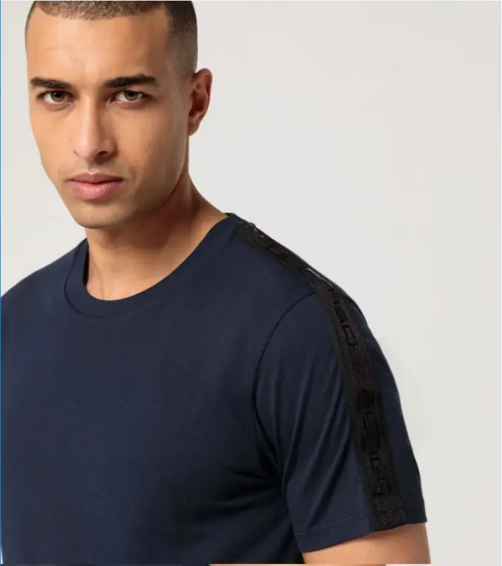PORSCHE DESIGN Leisure T-shirt Tričko sportovní s kulatým výstřihem a s černým lemem a logem na rukávu tmavě modrá