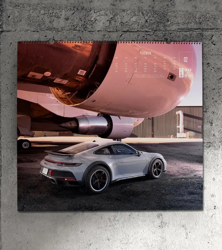 PORSCHE Calendar 2025 On Rough Roads Kalendář nástěnný Arizona Nové Mexiko + sběratelská mince