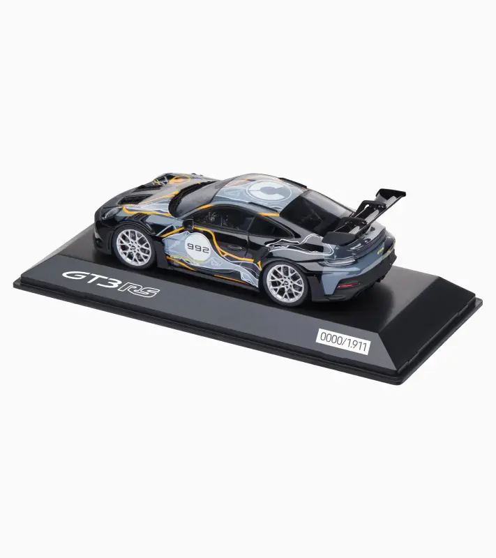 PORSCHE 911 GT3 RS (992) Ltd Edition Model 1:43 startovní číslo 992 šedočerná s oranžovými detaily