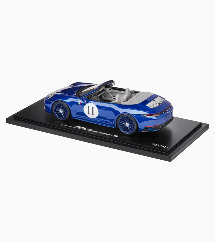 PORSCHE 911 Carrera S Cabriolet (992) Limited Edition Model 1:18 startovní číslo 11 modrá metalíza