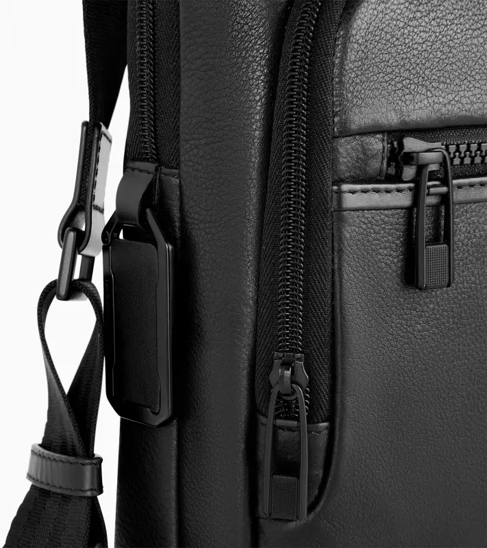 PORSCHE DESIGN Roadster Leather Shoulder Bag S Taška přes rameno kožená s přihrádkou na tablet černá