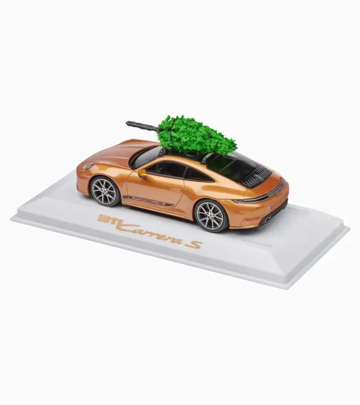 PORSCHE 911 Carrera (992.2) Christmas tree Model 1:43 s vánočním stromečkem v barvě zlaté