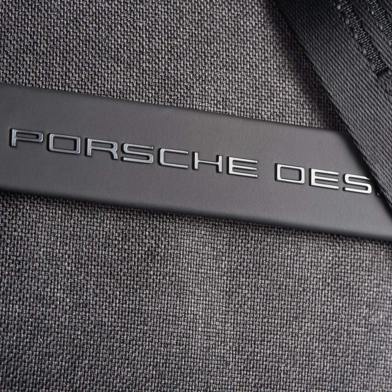 Porsche Design Cargon 3.0 ShoulderBag SVF Taška přes rameno šedá