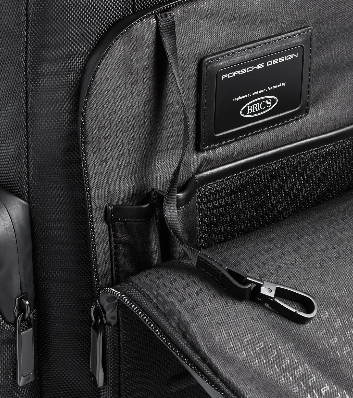 Roadster Pro Backpack M1 batoh černý