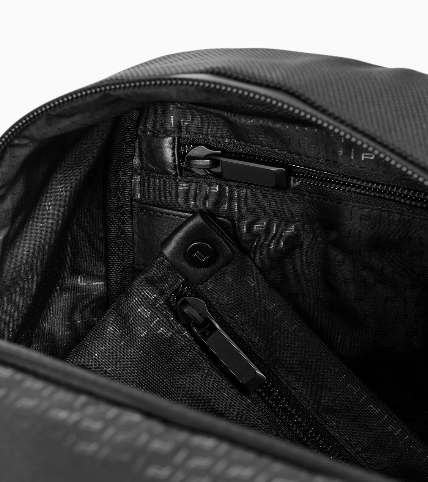 Porsche Design Roadster Pro Weekender S cestovní taška černá