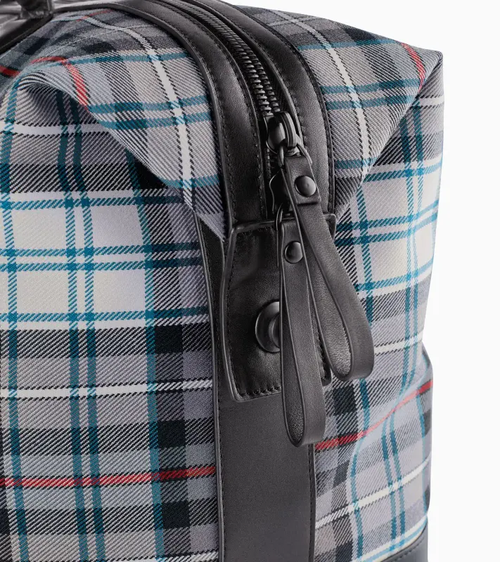 PORSCHE Heritage Weekender Bag 992 50Y Turbo Limited Edition Taška na cestování v ikonickém kostkovaném vzoru šedých odstínů