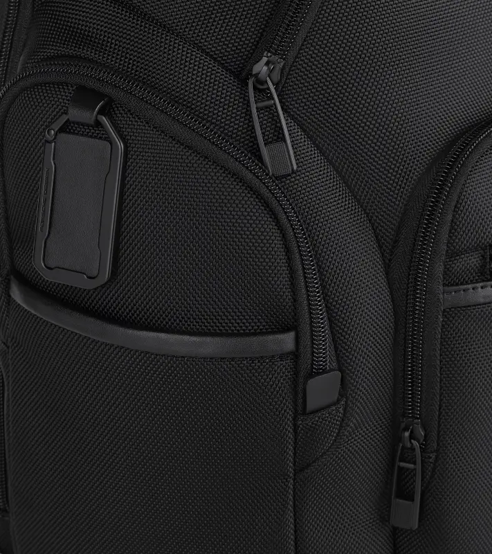 PORSCHE DESIGN Roadster Nylon Backpack L Batoh do města velký s přihrádkou na 15,5" notebook černý