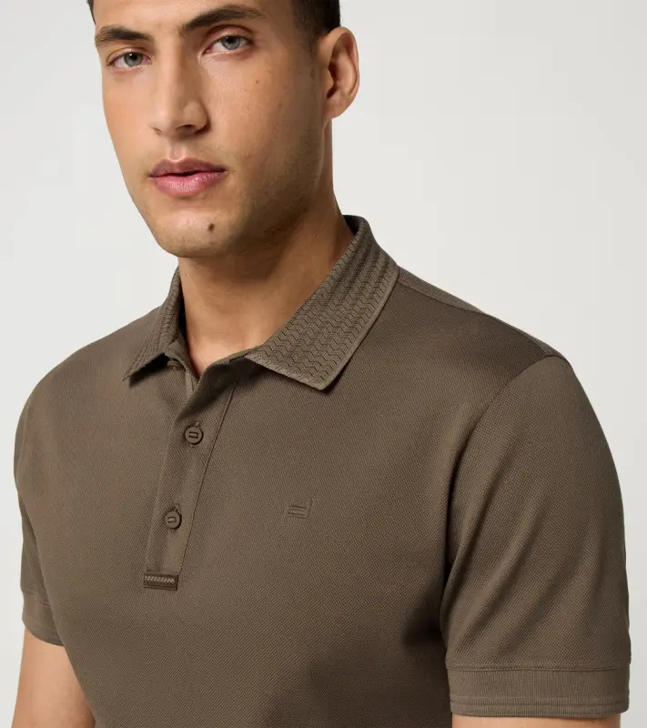 PORSCHE DESIGN TecFlex Polo Tričko bavlněné z piké s límečkem a knoflíkovou légou v hnědé camelka