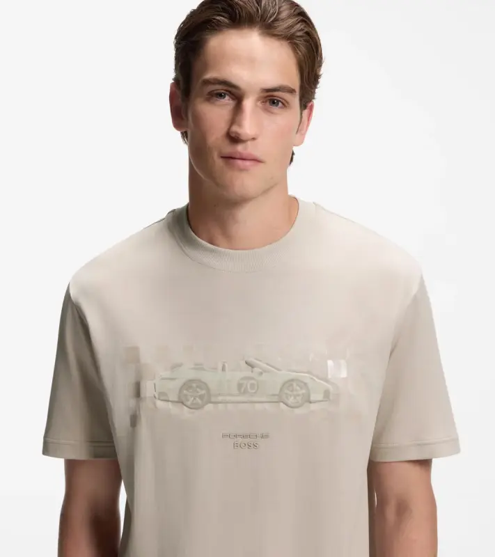 PORSCHE DESIGN T-shirt with gloss artwork Porsche x BOSS Tričko sportovně laděné s výstřihem ke krku béžové s grafikou
