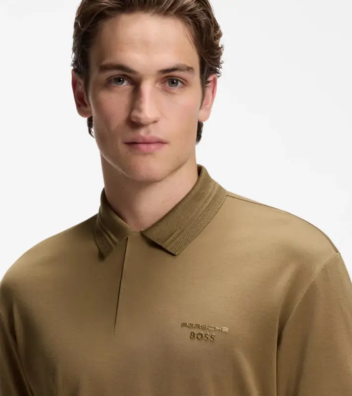PORSCHE DESIGN Polo Shirt with gloss branding Porsche x BOSS  Polokošile tričko s límečkem a knoflíčky s reliéfní grafikou hnědá camelka