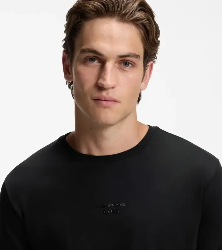 PORSCHE DESIGN Mercerised-cotton T-shirt with gloss logo Porsche x BOSS Tričko z mercerované bavlny s potiskem na zádech a reliéfním logem černá