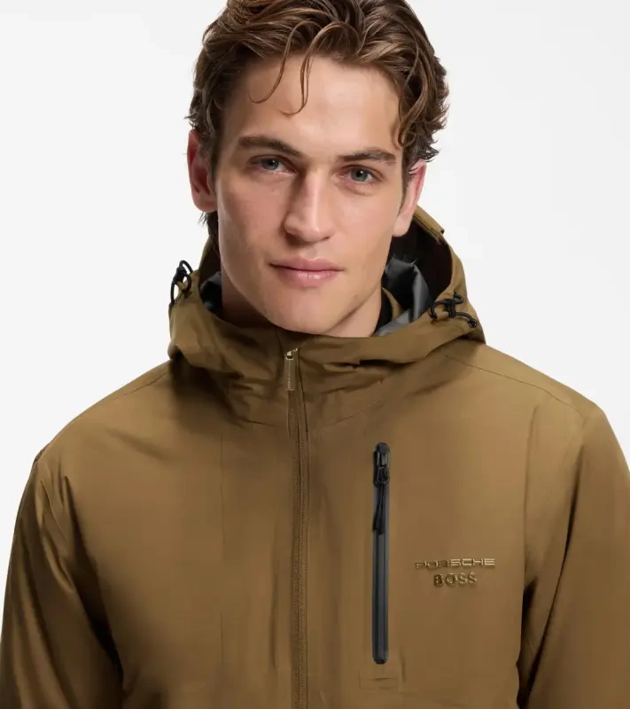 PORSCHE DESIGN Three-in-one jacket Porsche x BOSS Bunda lehká bomberka ve třech variantách s reliéfním logem hnědá camelka
