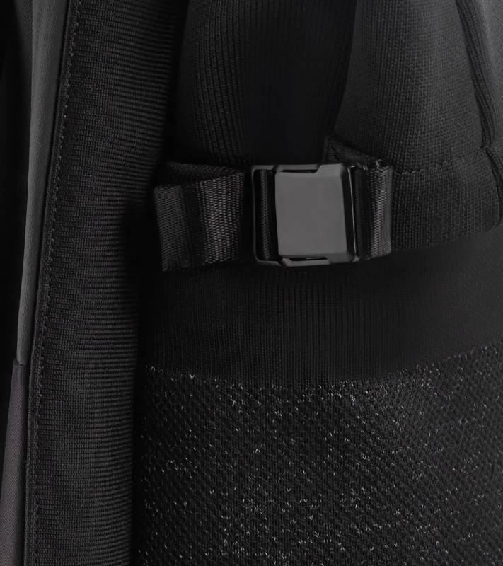 PORSCHE DESIGN Evoknit Backpack Moderní batoh sportovního vzhledu s kapsou na notebook 15"