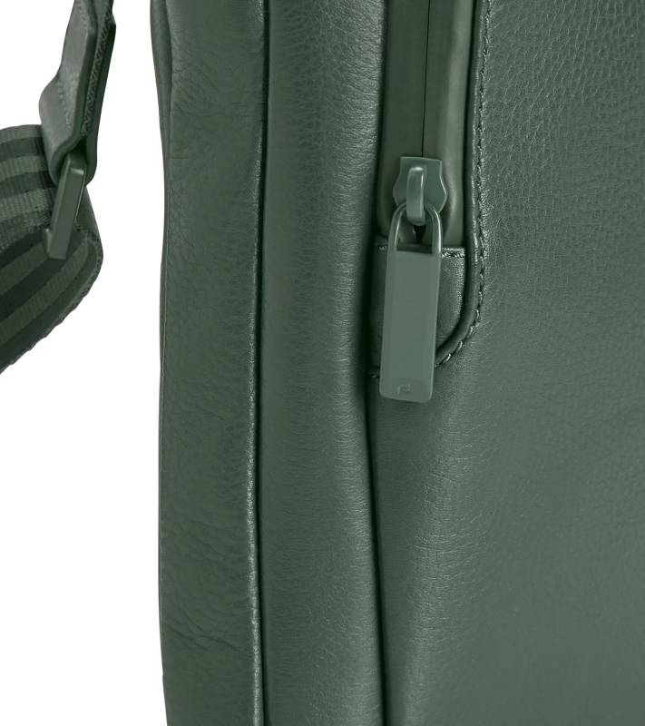 PORSCHE DESIGN Roadster Leather Shoulderbag S Taška kožená menší velikosti přes rameno zelená