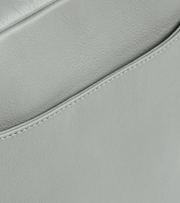 PORSCHE DESIGN Roadster Leather Shoulderbag XS Taška kožená malé velikosti přes rameno šedá