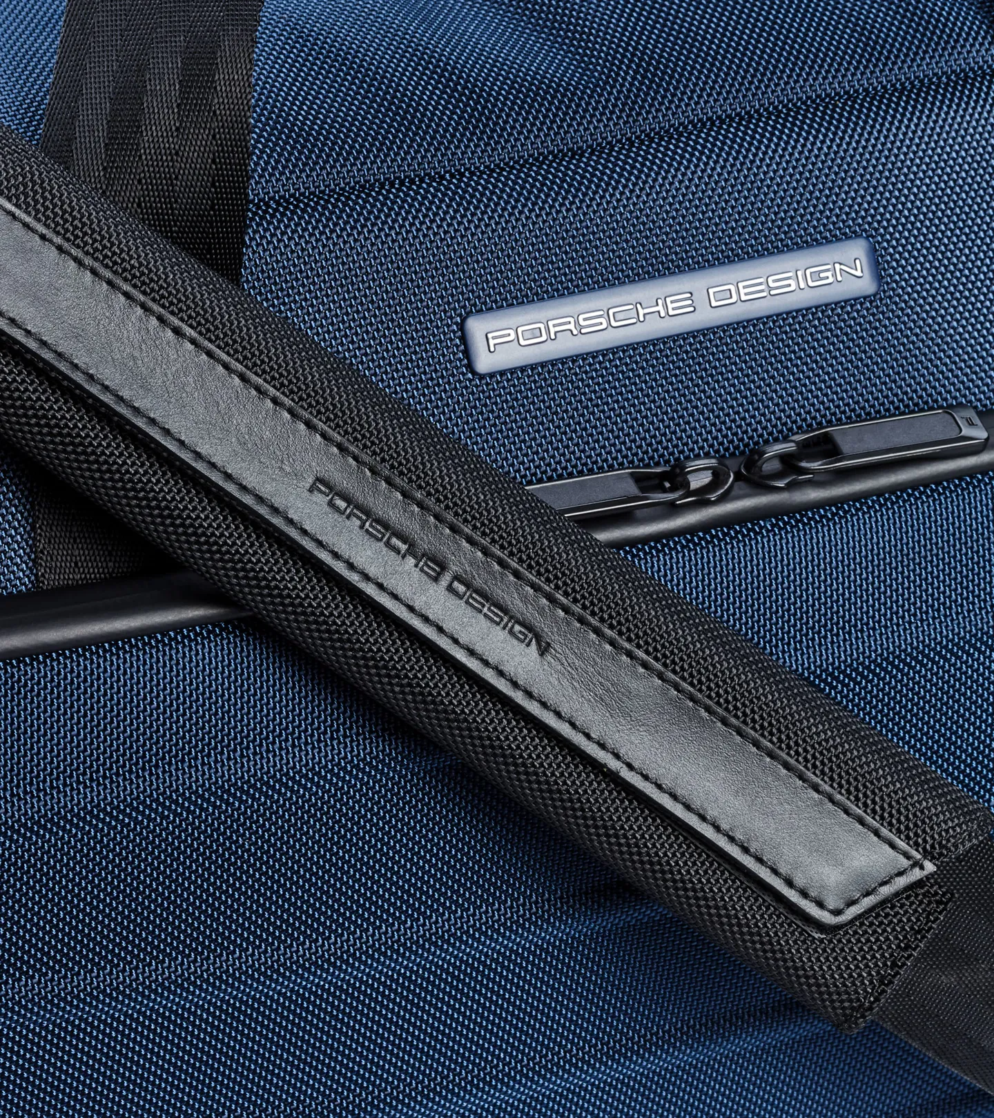 Porsche Design Roadster Pro Weekender S cestovní taška modrá