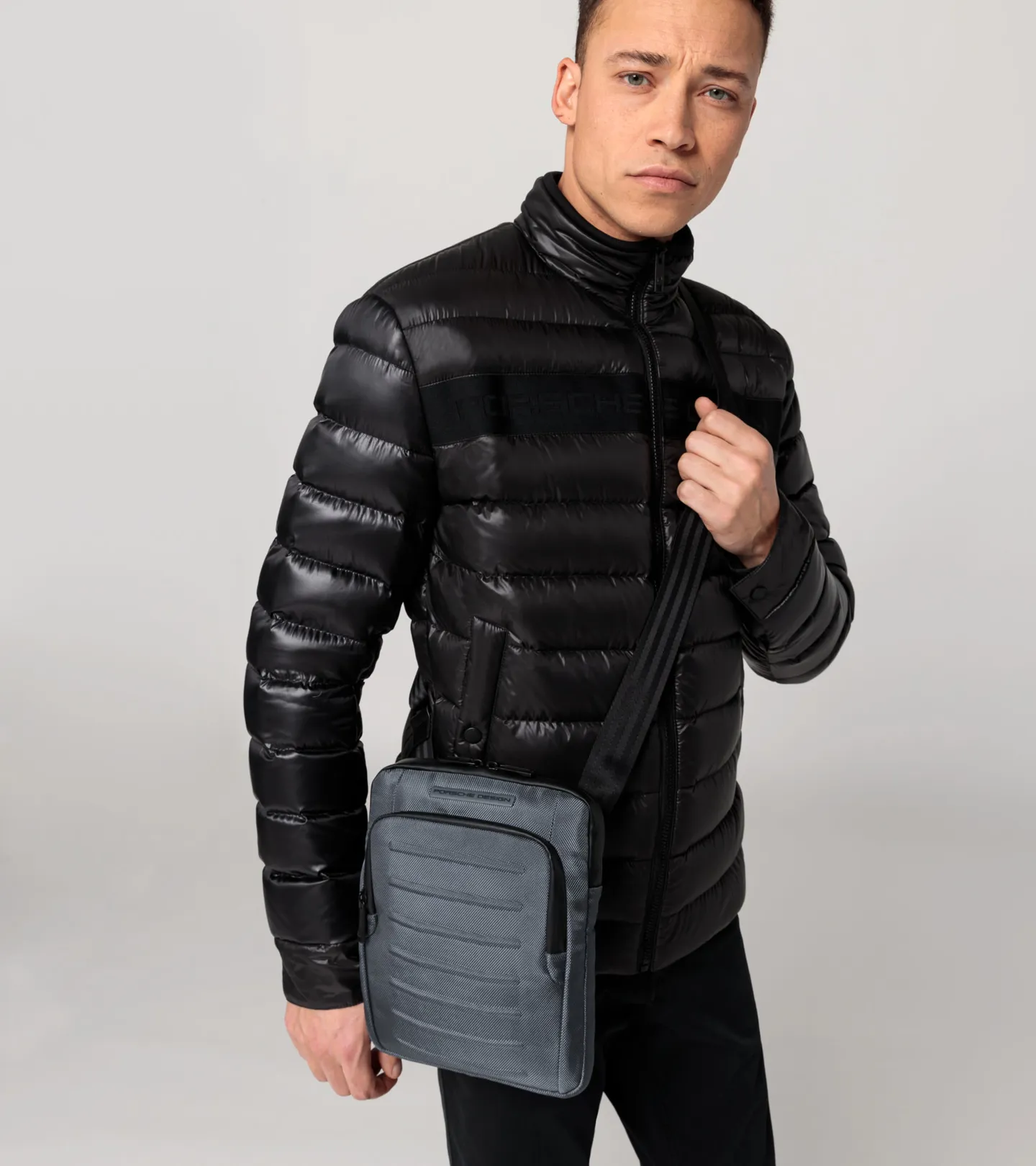 Porsche Design Roadster Pro Shoulder Bag S taška přes rameno šedá