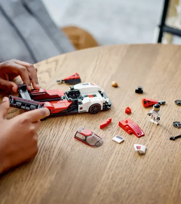 PORSCHE LEGO® Speed Champions Porsche 963 Stavebnice Porsche 963 červenobílá