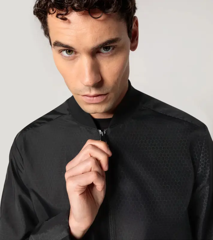 PORSCHE DESIGN Masterpiece blouson Bunda volnočasová sportovní na zip s šestiúhelníkovým vzorem černá