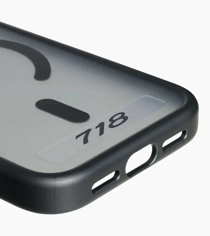 PORSCHE Snap-on case for iPhone® 18 Pro Kryt mobilního telefonu iPhone 18 Pro se znakem Porsche černý hliníkový rámeček
