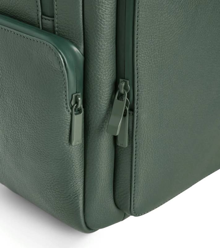 PORSCHE DESIGN Roadster Leather Backpack M1 Batoh střední velikosti kožený manažerský zelený