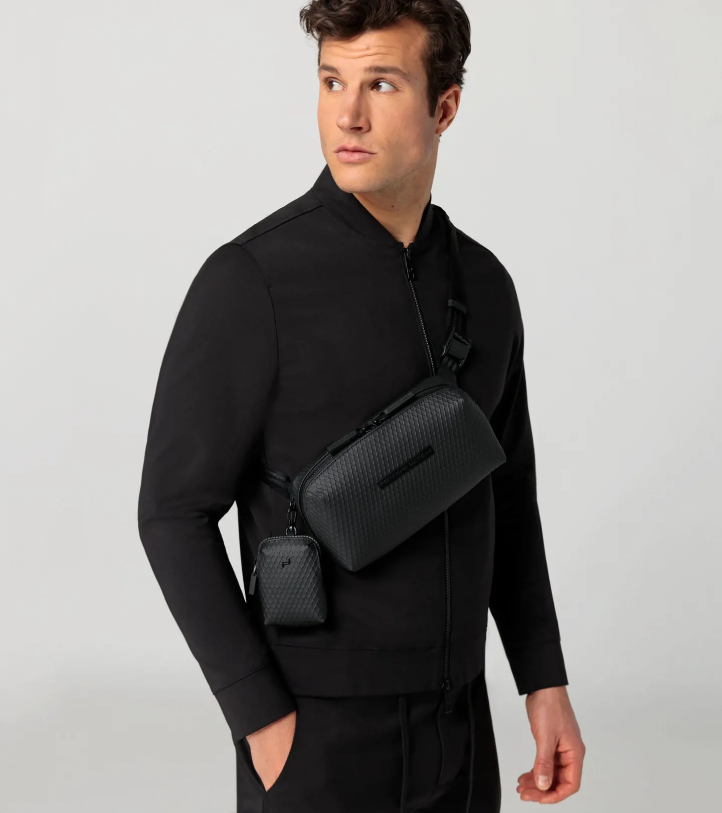 PORSCHE DESIGN Studio Belt Bag Taška pánská etuje  v setu s malou kapsou na zip černá