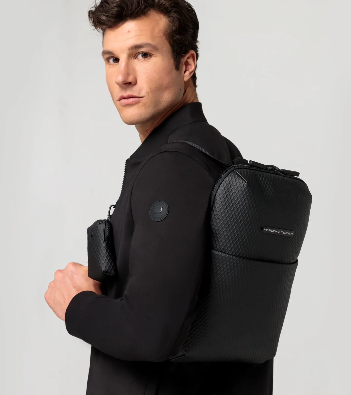 PORSCHE DESIGN Studio Backpack XS Batoh do města v setu s malou etují na popruh černá
