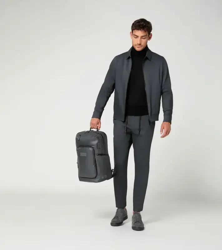 PORSCHE DESIGN Urban Eco RL Backpack M2 Batoh do města velikost M černý