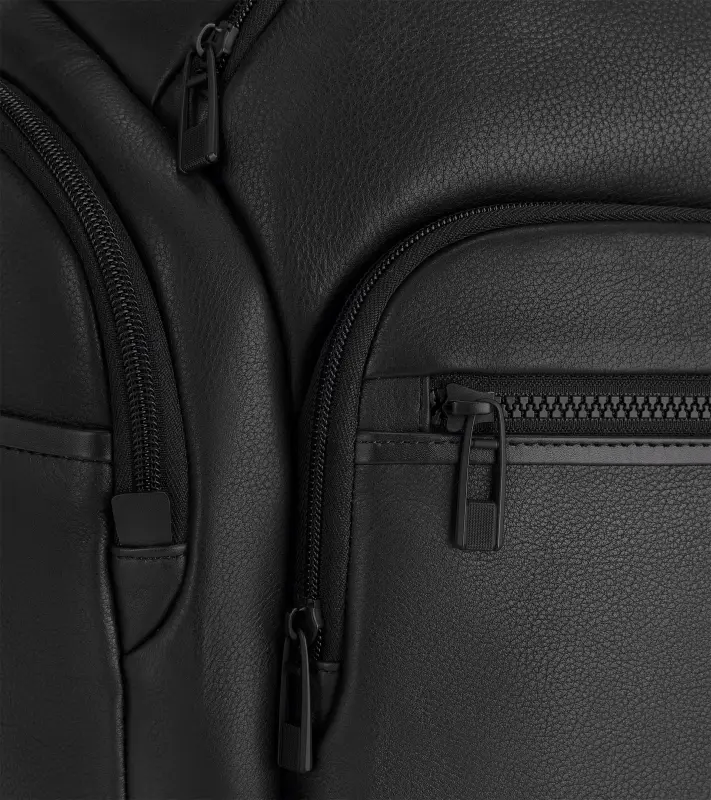 PORSCHE DESIGN Roadster Leather Backpack L Batoh kožený do města s přihrádkou na notebook 15.5" s organizérem a kapsami na zip černý