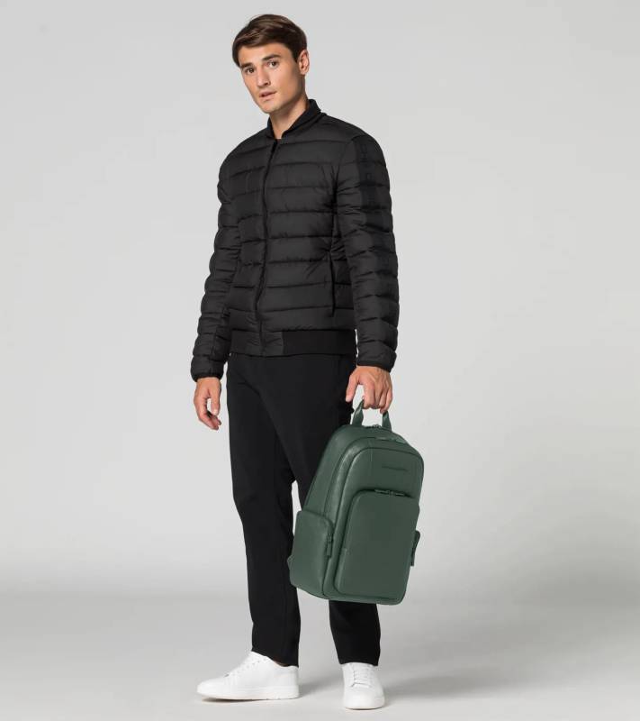 PORSCHE DESIGN Roadster Leather Backpack M1 Batoh střední velikosti kožený manažerský zelený