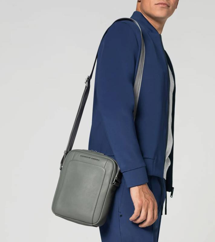 PORSCHE DESIGN Roadster Leather Shoulderbag XS Taška kožená malé velikosti přes rameno šedá