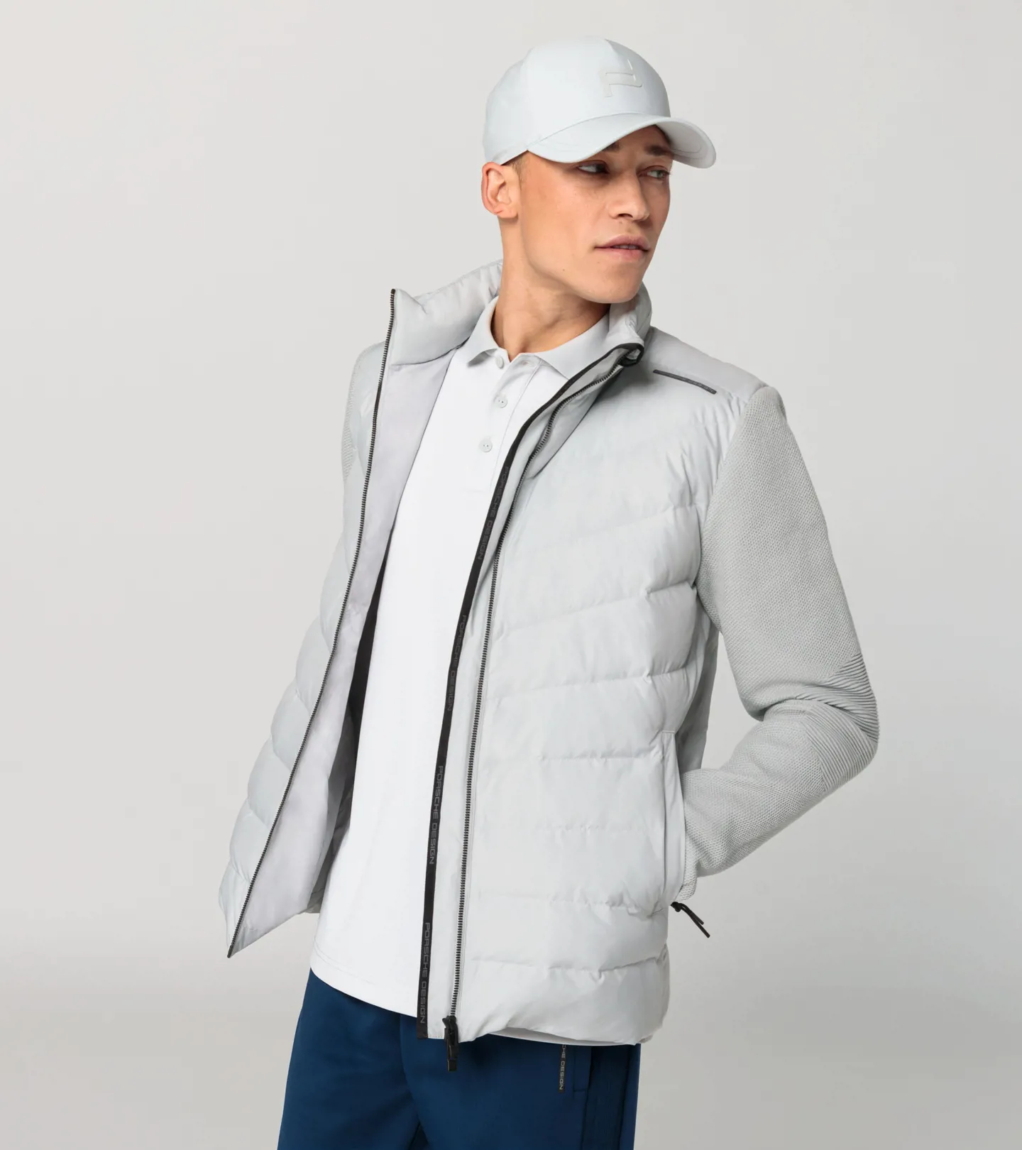 PORSCHE DESIGN Hybrid Jacket Volnočasová prošívaná bunda s pletenými rukávy popelavě šedá