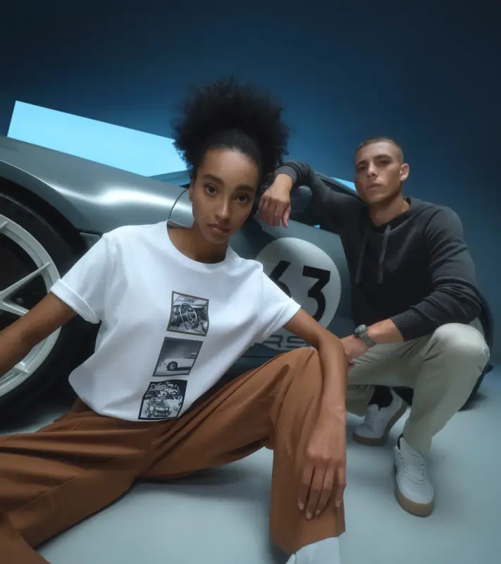 PORSCHE DESIGN Unisex T-shirt 60Y Porsche 911 Tričko s kulatým výstřihem a potiskem bílá