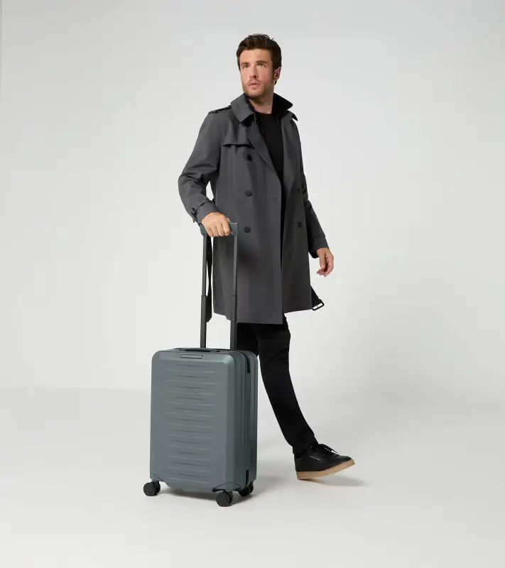 PORSCHE DESIGN Roadster Hardcase Trolley S Kufr lehké kabinové skořepinové zavazadlo břidlicově šedé USB TSA