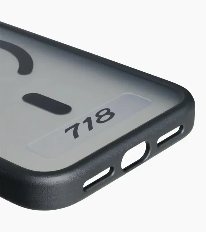PORSCHE Snap-on case for iPhone® 18 Pro Max Kryt mobilního telefonu iPhone 18 Pro Max se znakem Porsche černý hliníkový rámeček