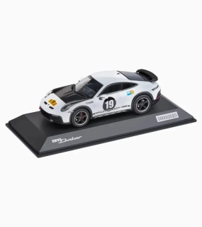 PORSCHE 911 Dakar (992) Rally 1971 Ltd Edition Model 1:43 startovní číslo 19 v úpravě roku 1971 bílá