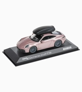 PORSCHE 911 Carrera 4 GTS (992.2) Limited Edition frozen berry Model 1:43 se střešním boxem starorůžová metalíza